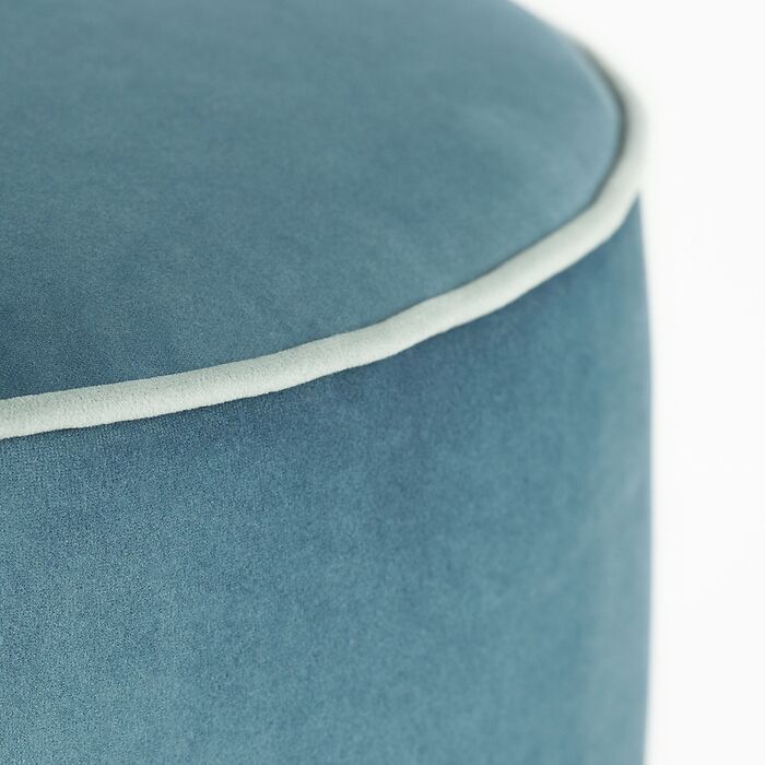 Samtpouf Audrey Blau / Hellblau